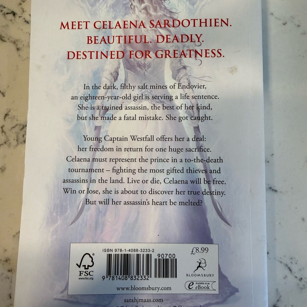 Throne of Glass Book - Picture 2 of 3